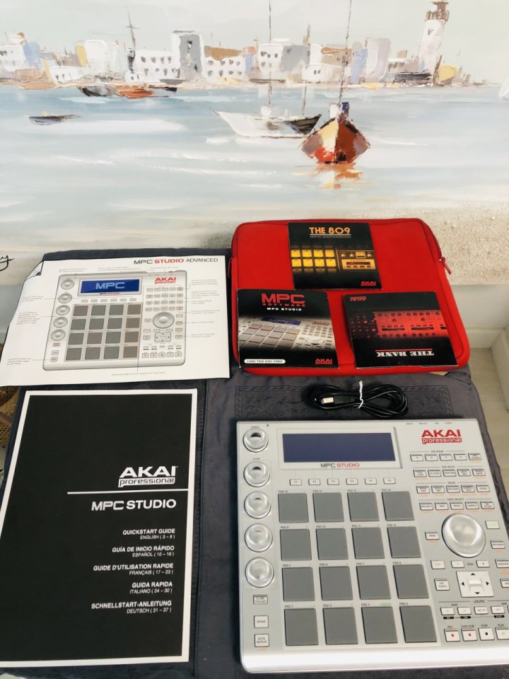 AKAI MPC STUDIO de segunda mano · Foto 1 de 7 · Valencia · 150 €