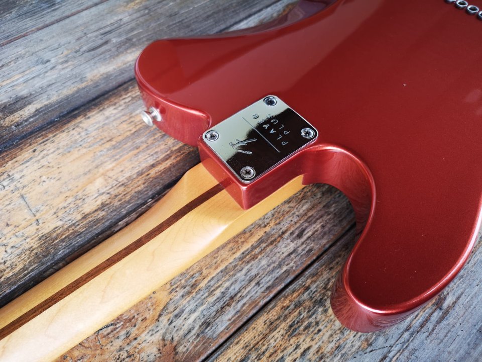 2021 Fender Player Plus Telecaster w/ Maple Fretboard and Fishman Piezo Bridge - Aged Candy Apple Red de segunda mano · Foto 7 de 10 · Huelva · 790 €
