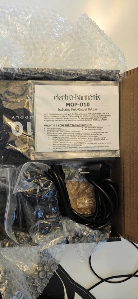 Fuente de alimentación ELECTRO HARMONIX MOP-D10