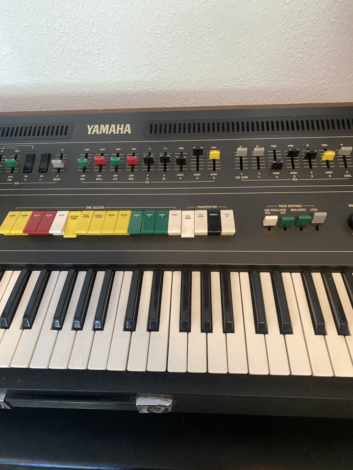 Yamaha CS-50 de segunda mano · Foto 3 de 5 · Málaga · 5800 €