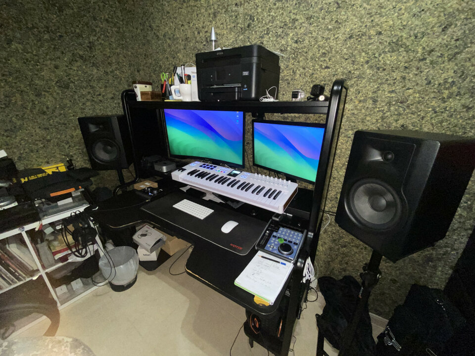 Mesa escritorio para estudio de grabacion