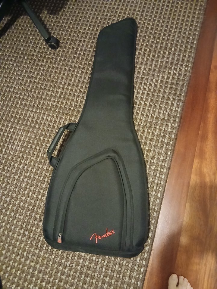 Bajo Marcus Miller U5 escala corta de segunda mano · Foto 6 de 7 · Bizkaia · 325 €