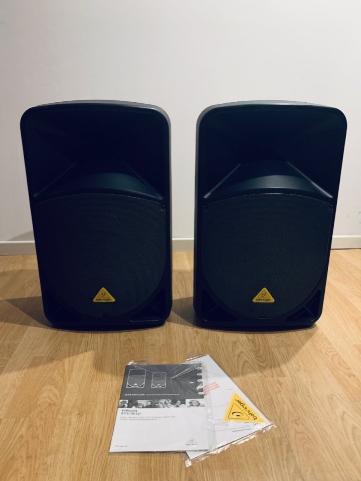 Behringer B115D / Altavoces activos