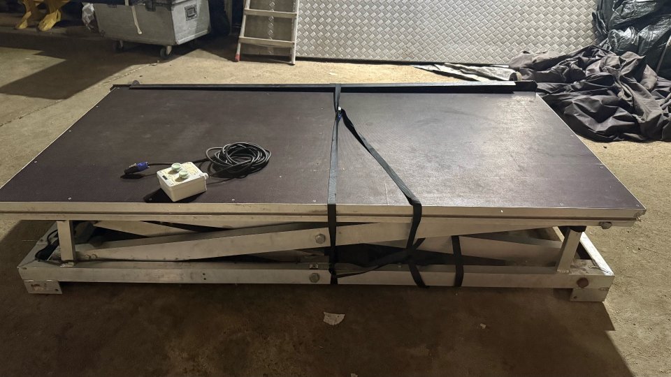 Tarima elevadora 2x1 metro a 1.8m altura