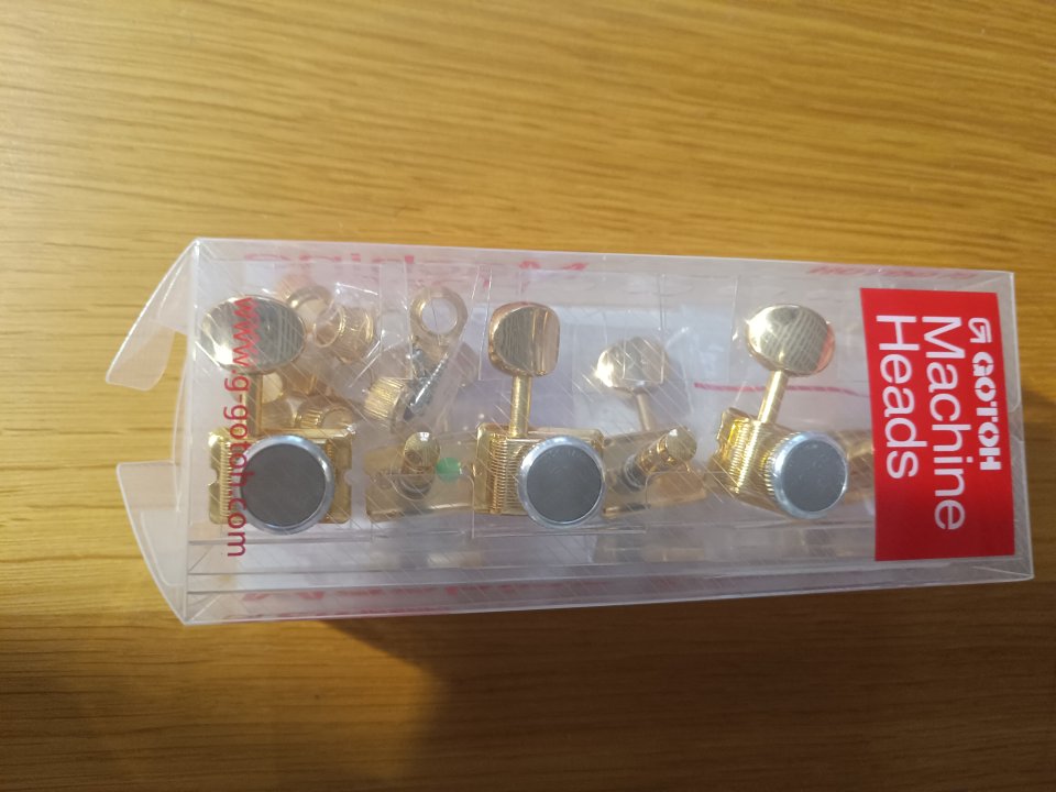 Clavijeros Gotoh Magnum locking gold