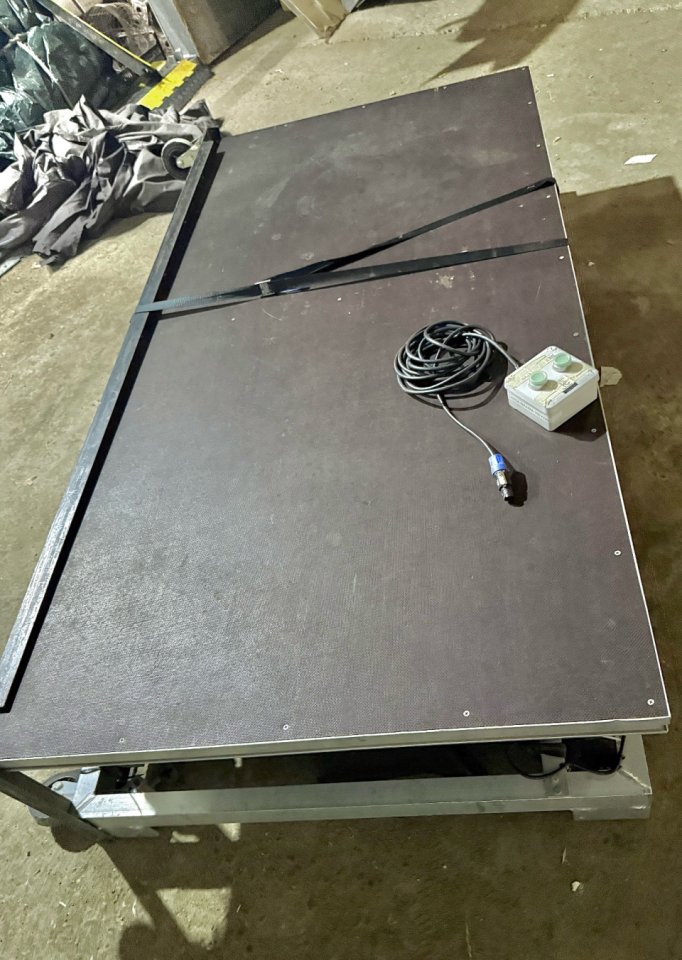 Tarima elevadora 2x1 metro a 1.8m altura