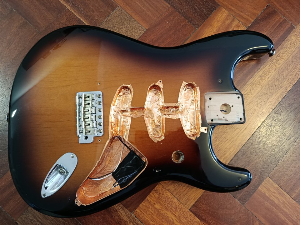 Cuerpo Fender stratocaster classic 50 (Aliso) de segunda mano · Foto 1 de 9 · Cantabria · 270 €