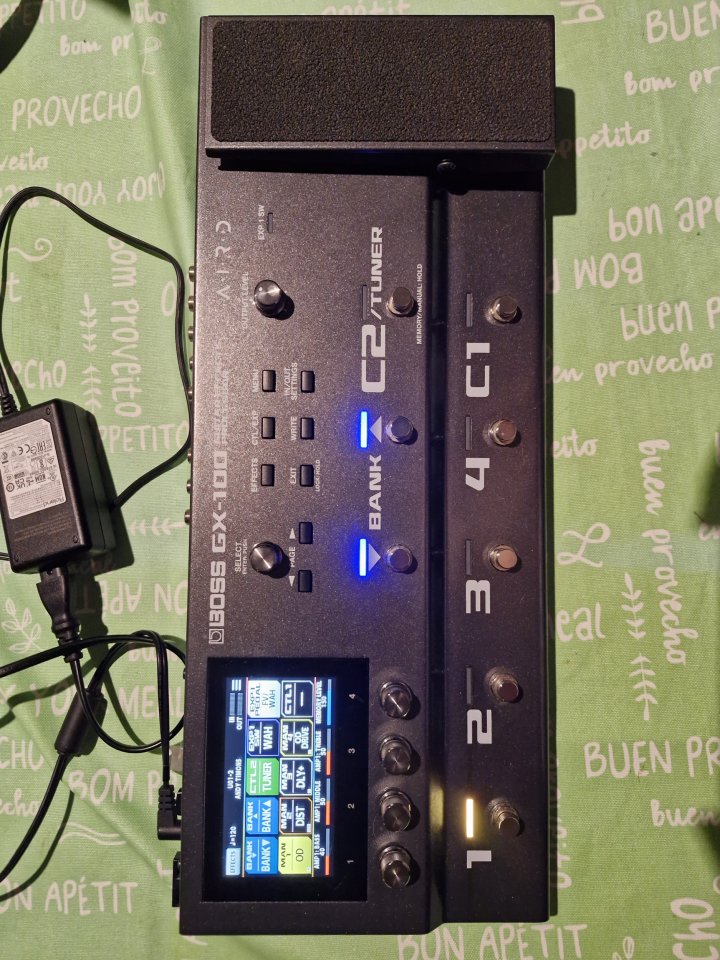 Boss GX100 de segunda mano · Foto 3 de 3 · Madrid · 380 €