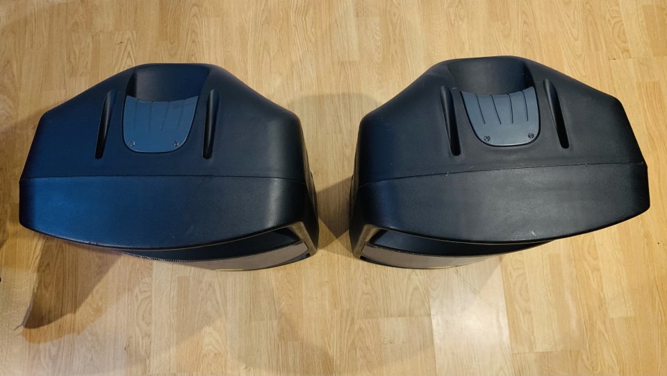 Behringer B115D / Altavoces activos