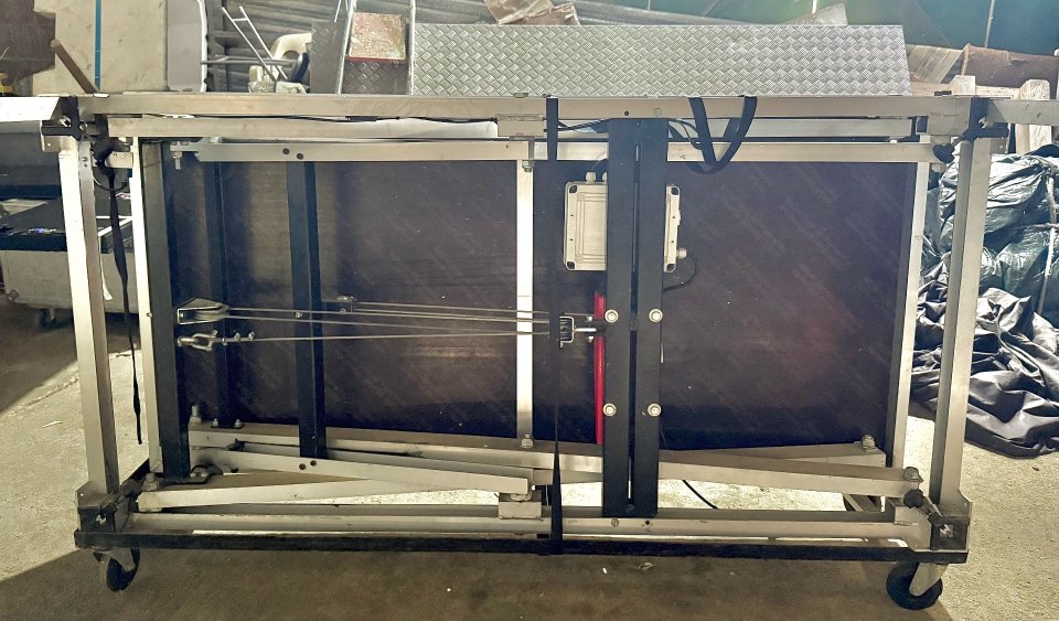 Tarima elevadora 2x1 metro a 1.8m altura