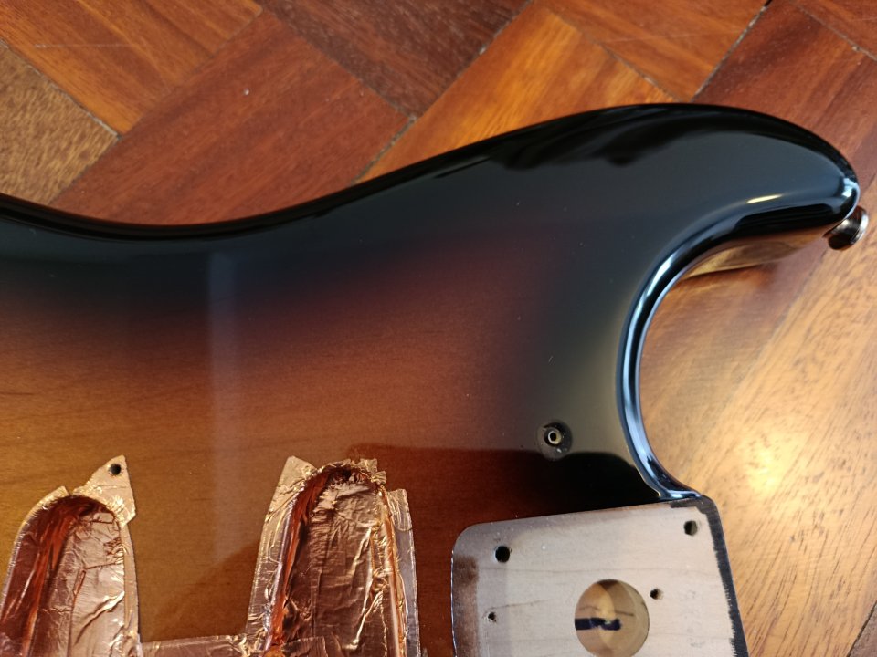 Cuerpo Fender stratocaster classic 50 (Aliso) de segunda mano · Foto 3 de 9 · Cantabria · 270 €