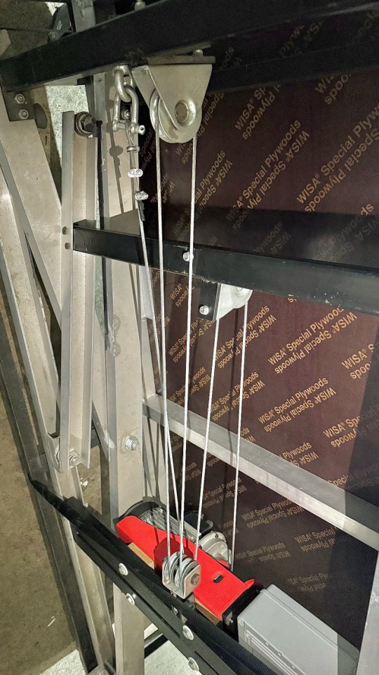 Tarima elevadora 2x1 metro a 1.8m altura