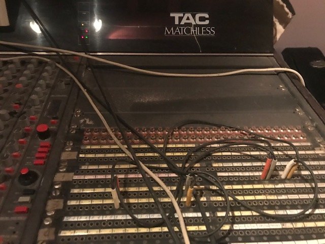 Mesa de mezclas analógica TAC Matchless de segunda mano · Foto 4 de 4 · Barcelona · 1800 €