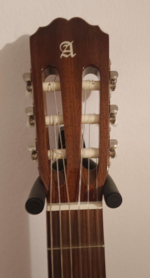 Guitarra Clásica Alhambra C2