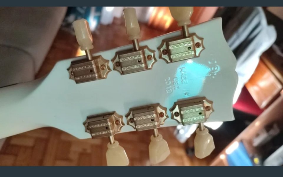 Gibson les paul studio Alpine white 2018