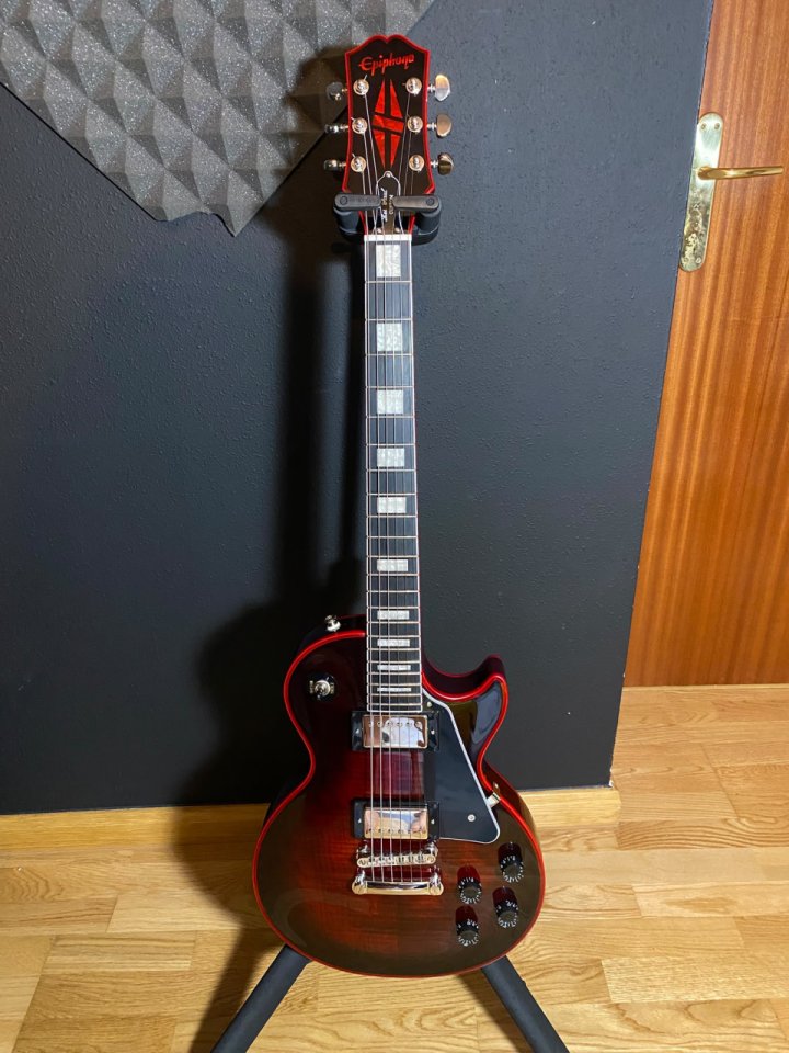 Epiphone Les Paul Custom Widow Red Burst de segunda mano · Foto 1 de 7 · Araba · 750 €