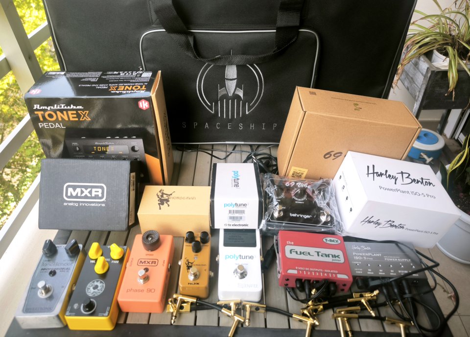 REBAJADOS Mix de Pedales: MXR, Boss, Xotic, Neunaber, Tonex, T-REX... de segunda mano · Foto 1 de 6 · Murcia · 40 €