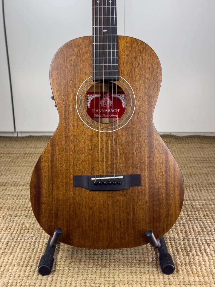 Harley Benton CLP-15ME SolidWood con mochila de segunda mano · Foto 2 de 10 · Tarragona · 195 €