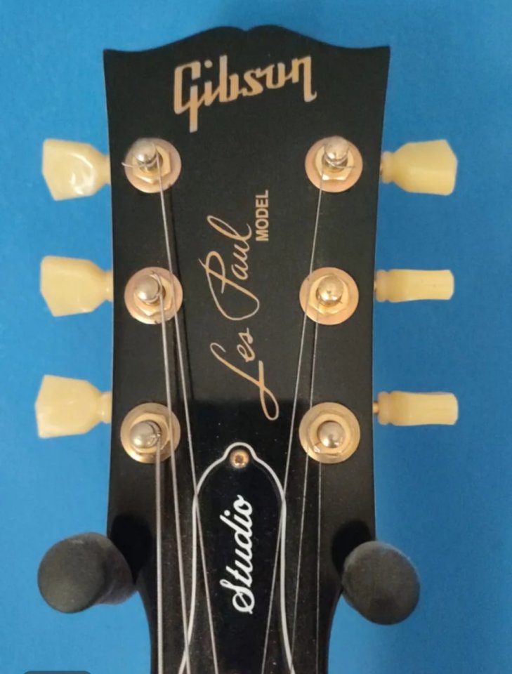 Gibson les paul studio Alpine white 2018