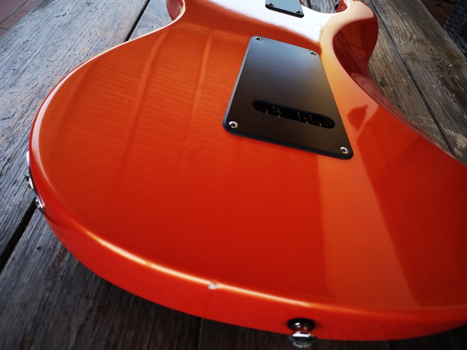 PRS SE NF3 with Rosewood Fretboard - Metallic Orange de segunda mano · Foto 6 de 10 · Huelva · 499 €