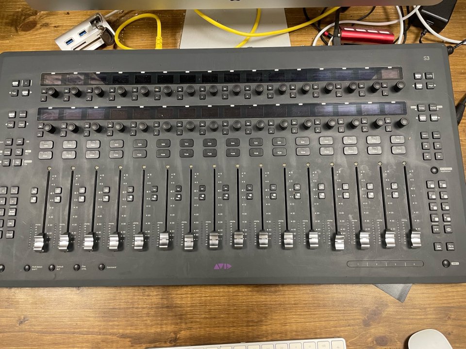 Avid s3 Control Surface de segunda mano · Foto 1 de 3 · Lleida · 2300 €