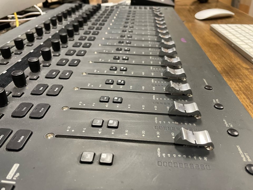 Avid s3 Control Surface de segunda mano · Foto 2 de 3 · Lleida · 2300 €