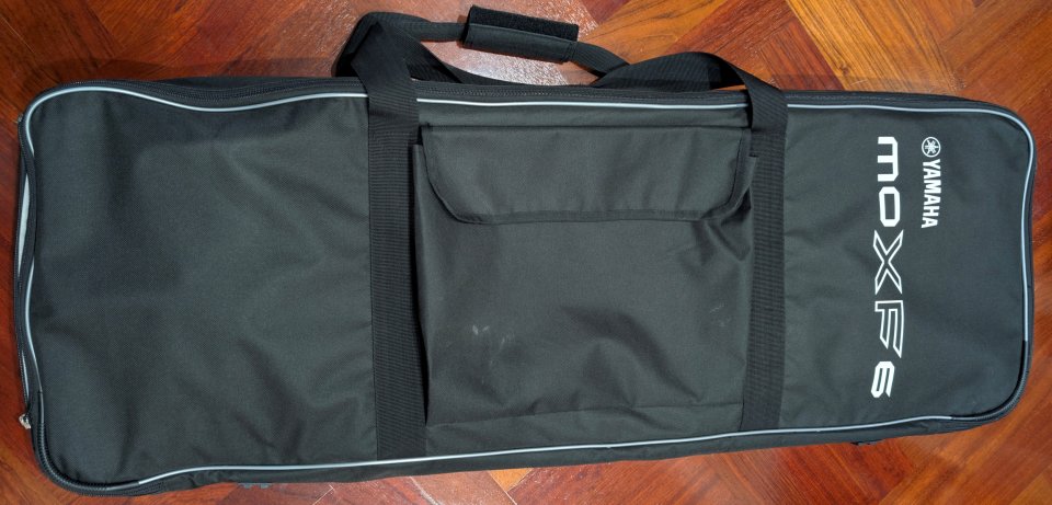 Yamaha MOXF6 Workstation (motor Motif XF) + funda original