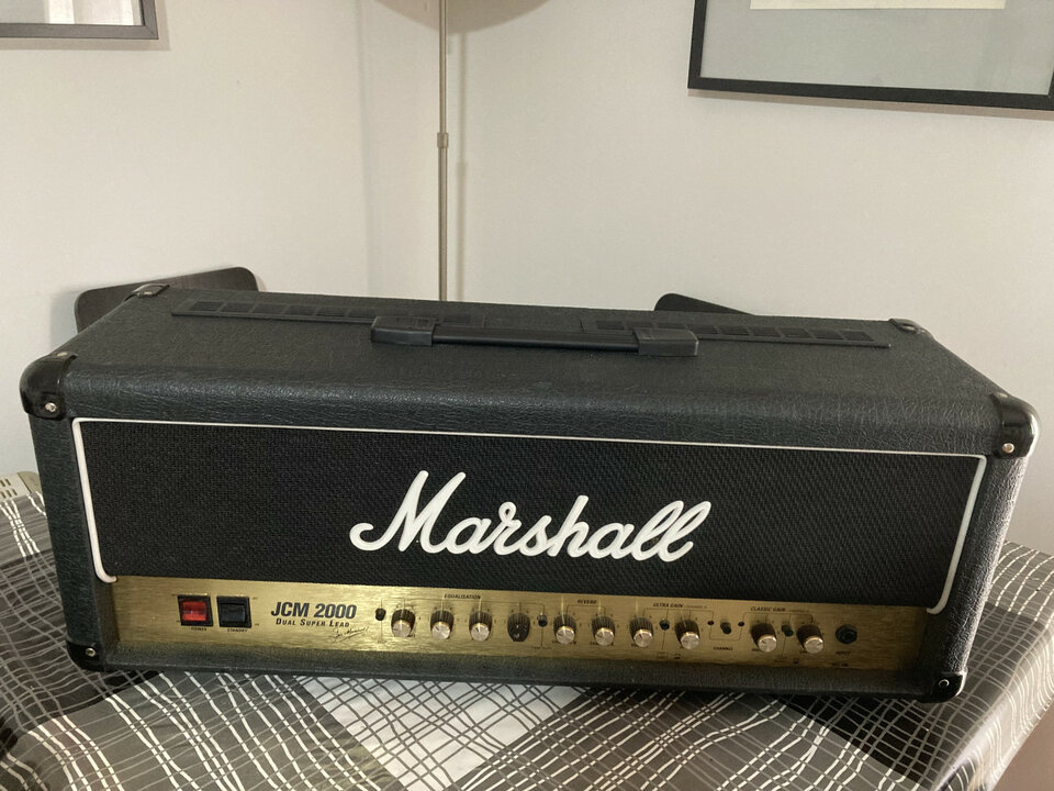 Marshall JCM 2000 DSL 100