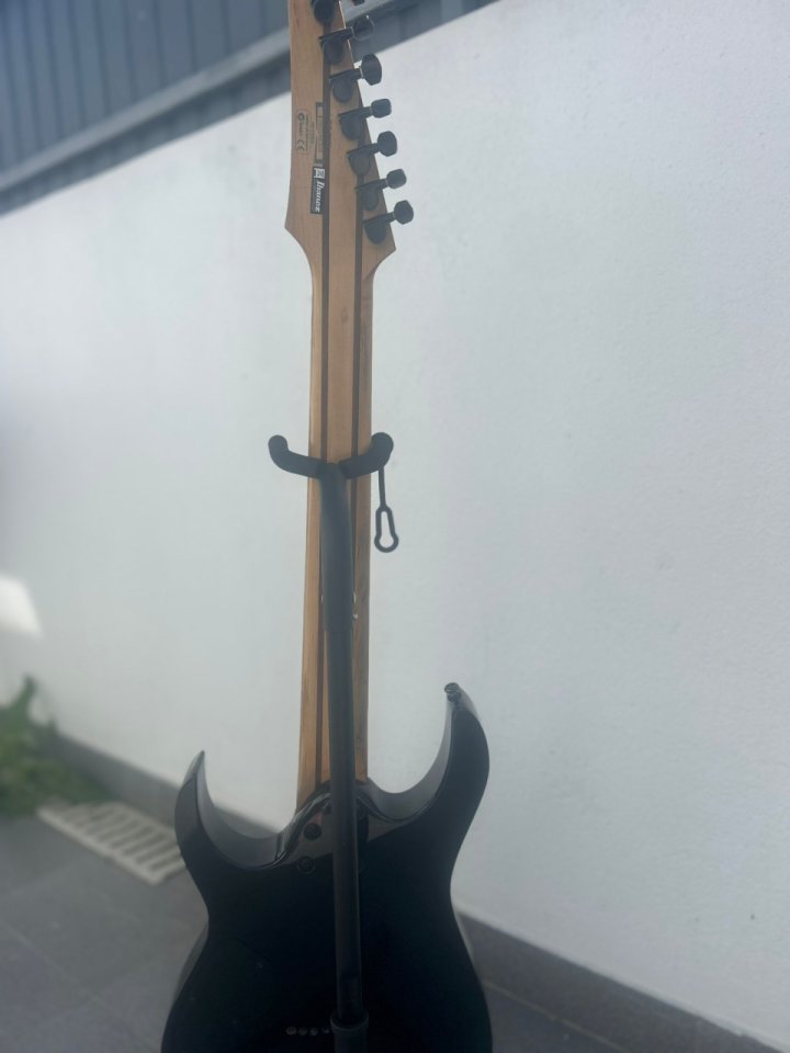 Ibanez RG7321 - 7 cuerdas