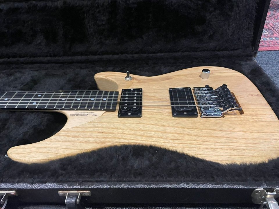 Washburn N4 (no cambios) de segunda mano · Foto 1 de 5 · Cádiz · 2200 €