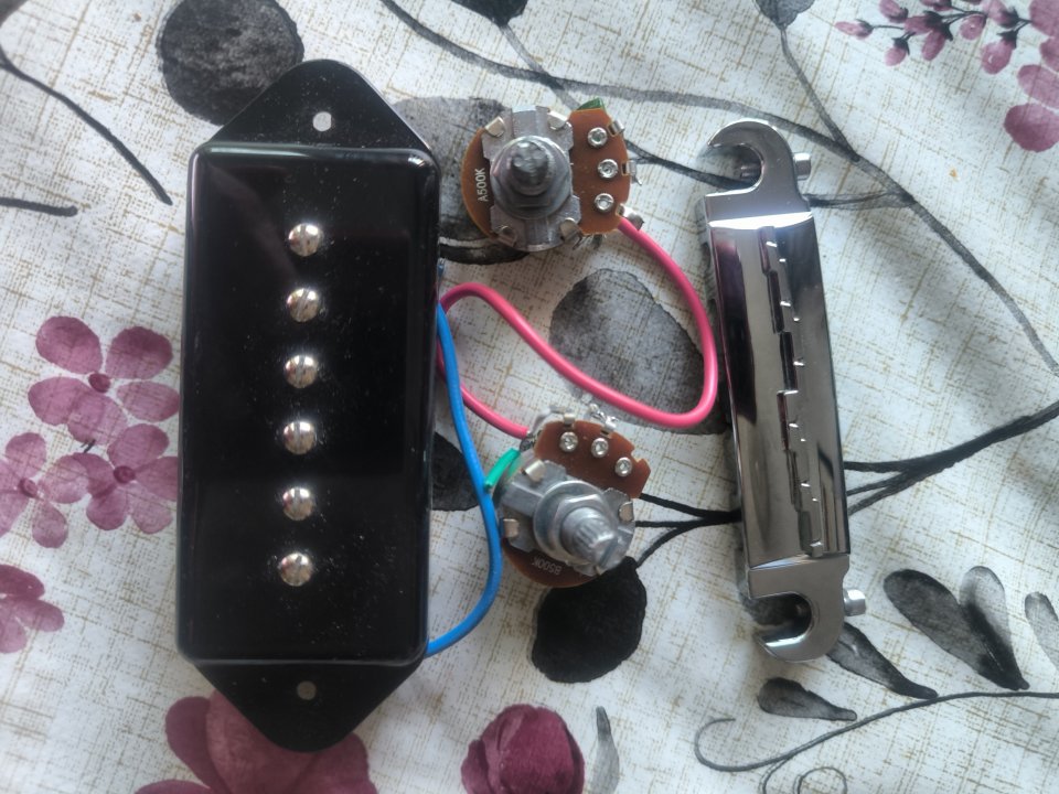 REBAJADO Pastilla, electrónica y puente para SG/Les Paul Junior de segunda mano · Foto 1 de 3 · Murcia · 24 €