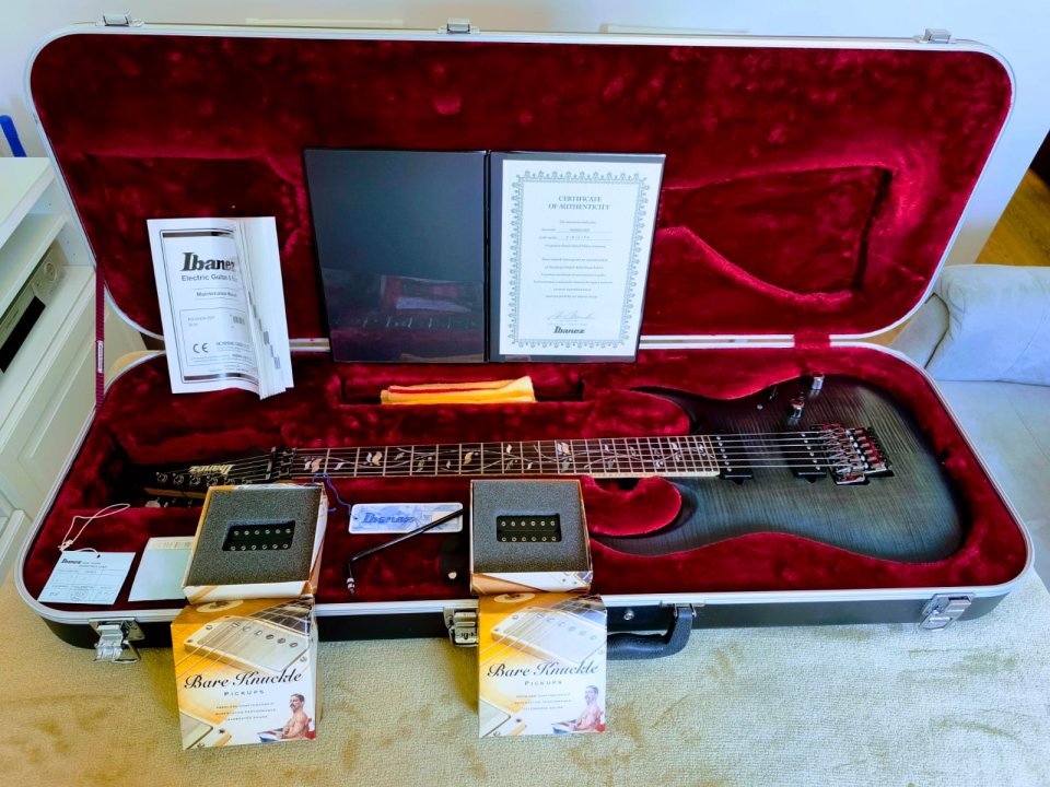 IBANEZ RGA 8420 SDF J. Custom (Bare Knuckle) de segunda mano · Foto 1 de 10 · Sevilla · 3000 €