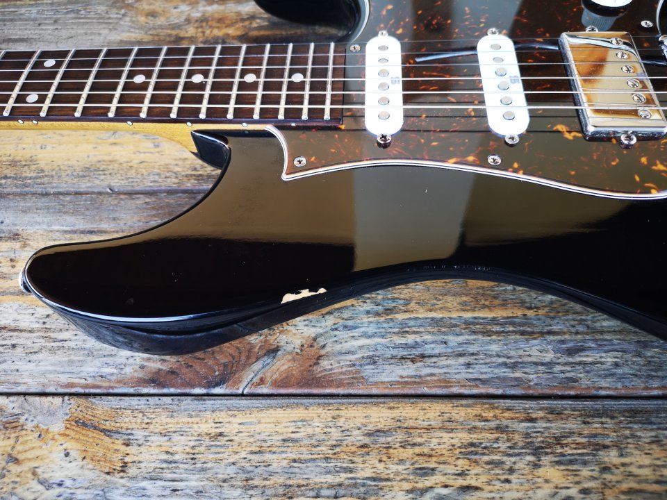 Ibanez AZ2204N-BK Prestige Black de segunda mano · Foto 3 de 10 · Huelva · 1399 €