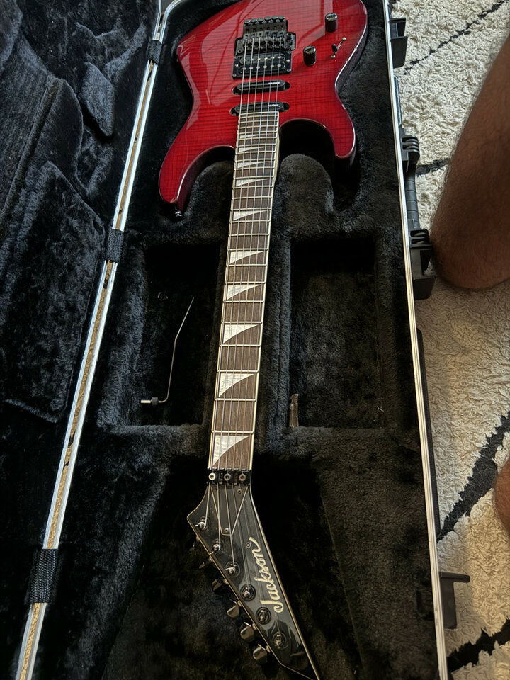 Jackson zurda DK2L. Zurdo