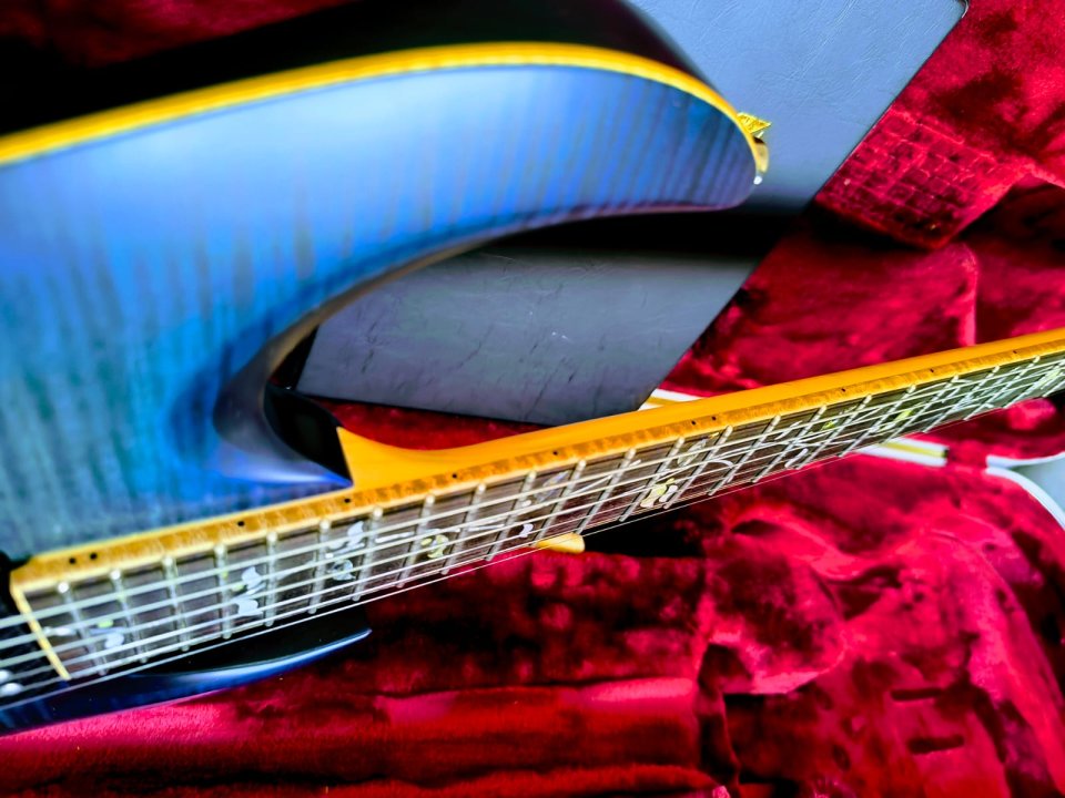 IBANEZ RGA 8420 SDF J. Custom (Bare Knuckle) de segunda mano · Foto 3 de 10 · Sevilla · 3000 €