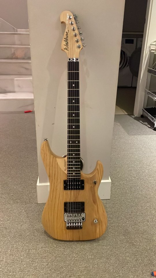 Washburn N4 (no cambios) de segunda mano · Foto 4 de 5 · Cádiz · 2200 €