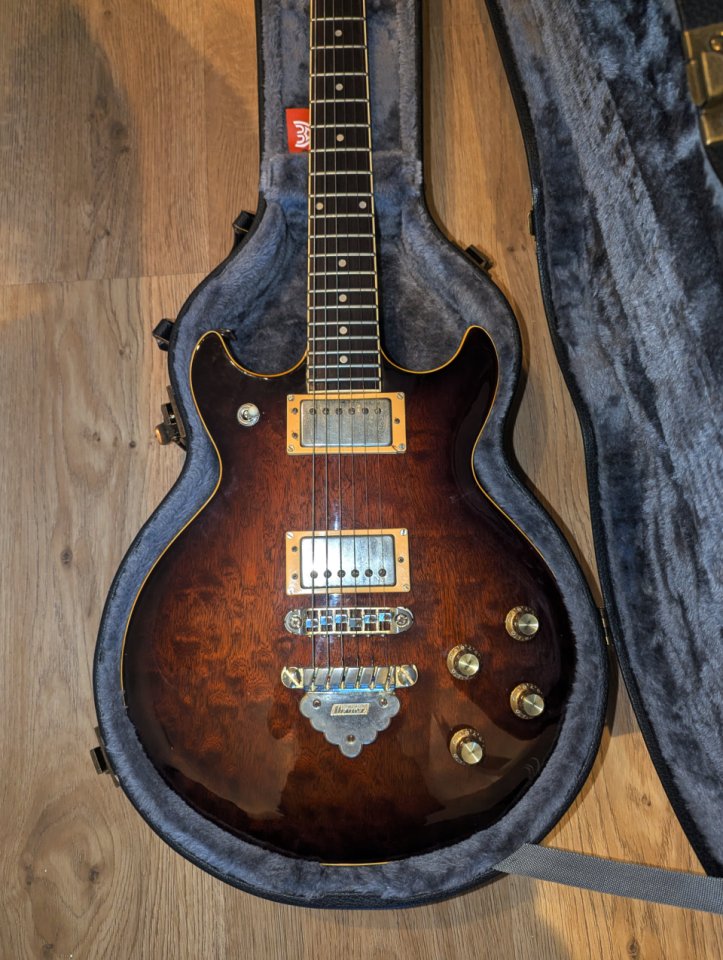 Ibanez Artist AR105 1984 + Funda de segunda mano · Foto 2 de 6 · Bizkaia · 1956 €