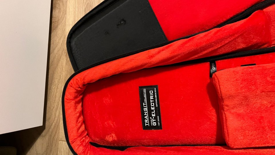 Funda guitarra eléctrica Gator como nueva