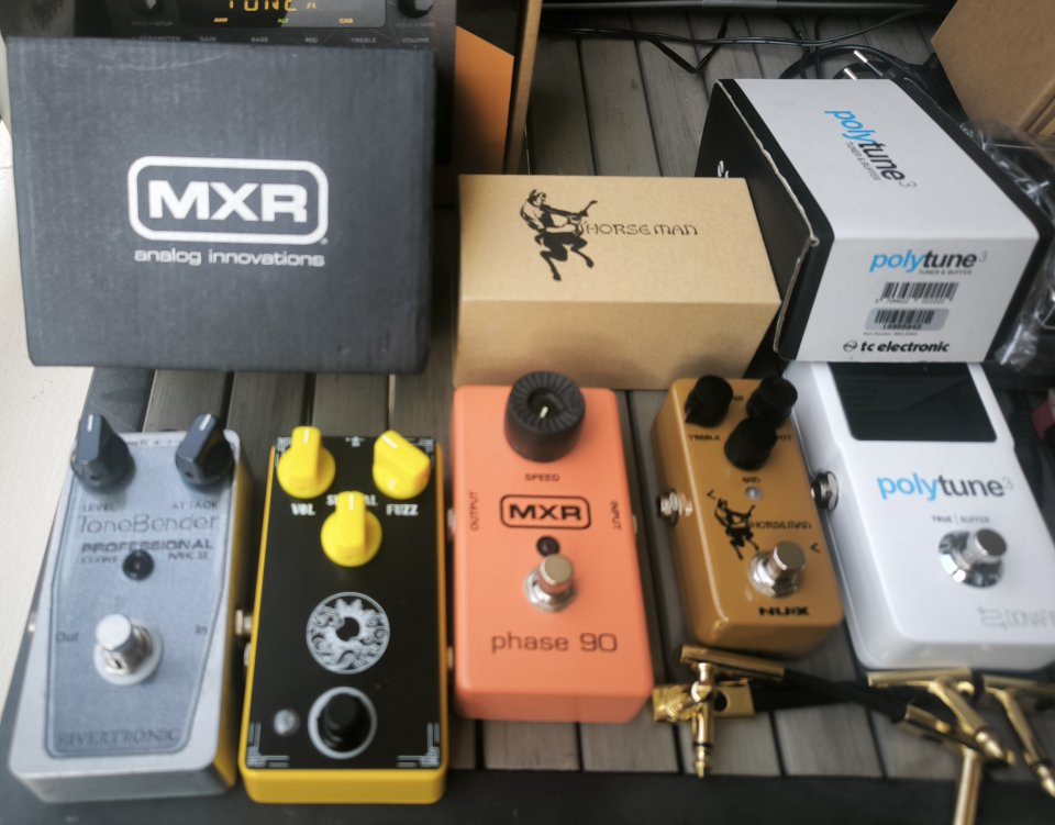 REBAJADOS Mix de Pedales: MXR, Boss, Xotic, Neunaber, Tonex, T-REX... de segunda mano · Foto 2 de 6 · Murcia · 40 €