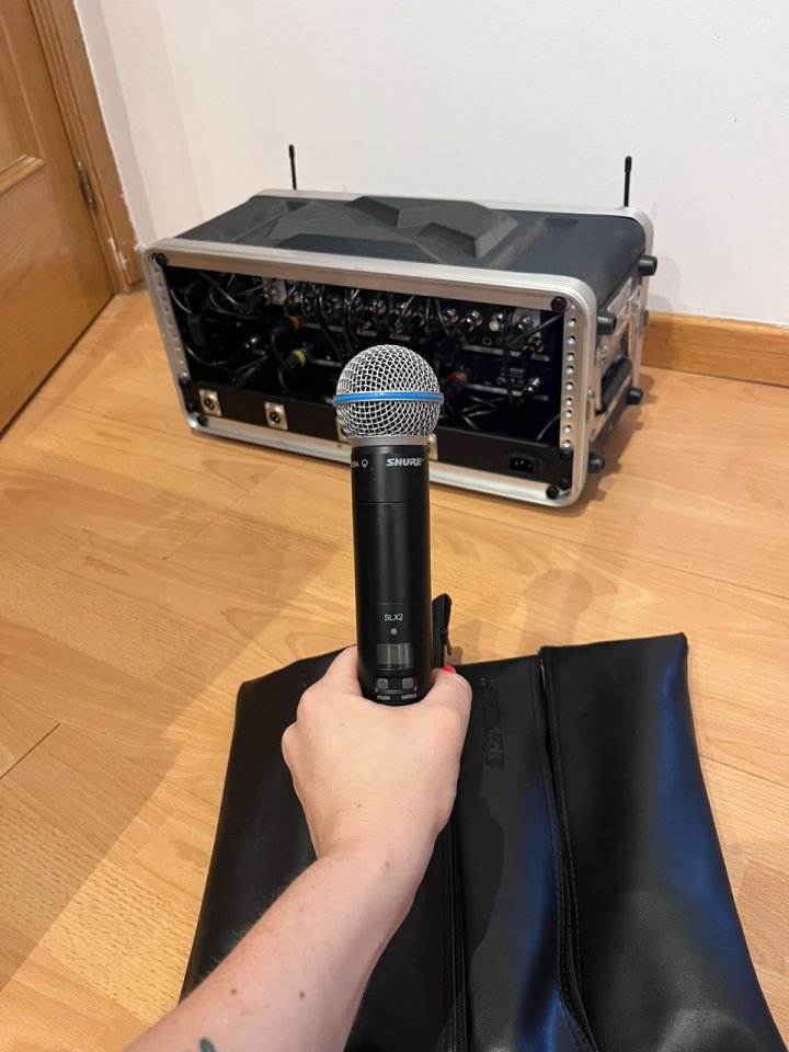 Sistema inalámbrico Shure profesional de segunda mano · Foto 3 de 5 · Madrid · 2500 €