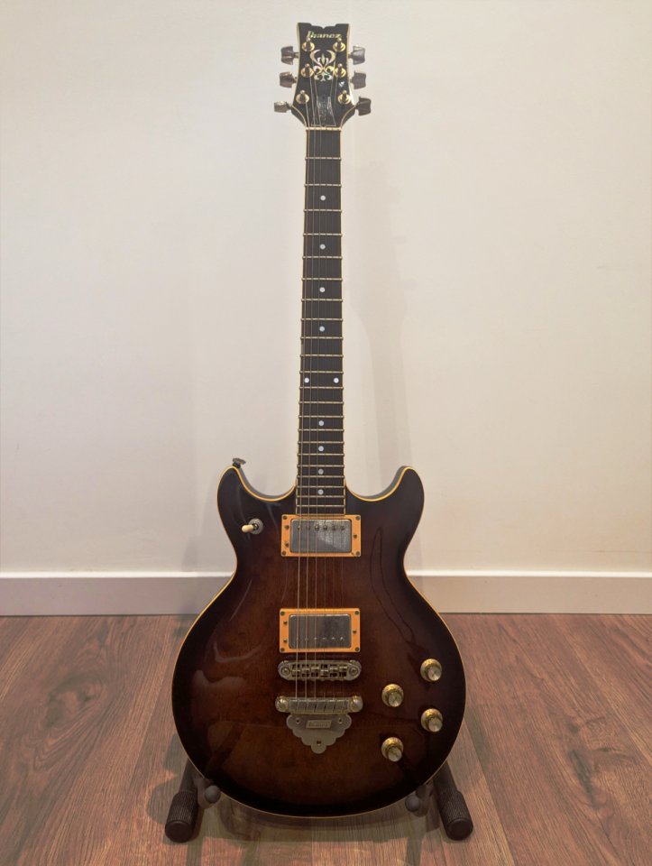 Ibanez Artist AR105 1984 + Funda de segunda mano · Foto 1 de 6 · Bizkaia · 1956 €