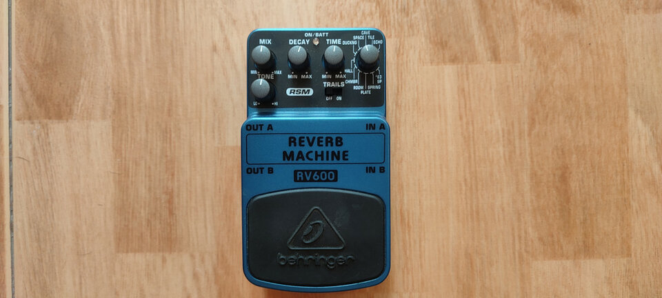 Behringer RV600 Reverb Machine
