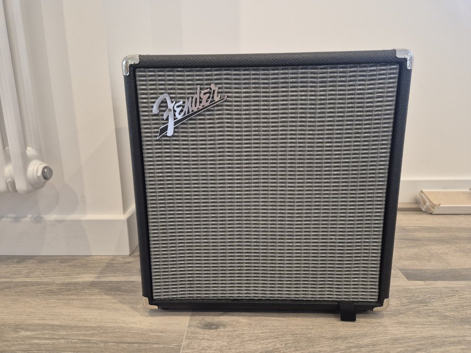 Amplificador bajo Fender rumble 25