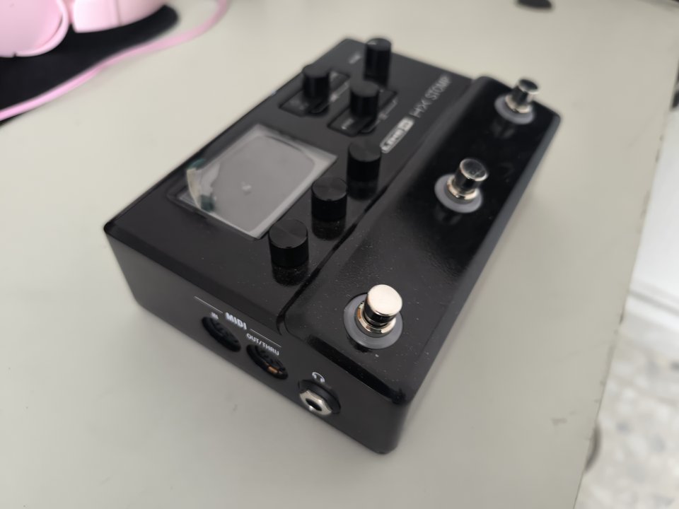 Line 6 HX Stomp con accesorios de segunda mano · Foto 2 de 4 · Ciudad Real · 520 €