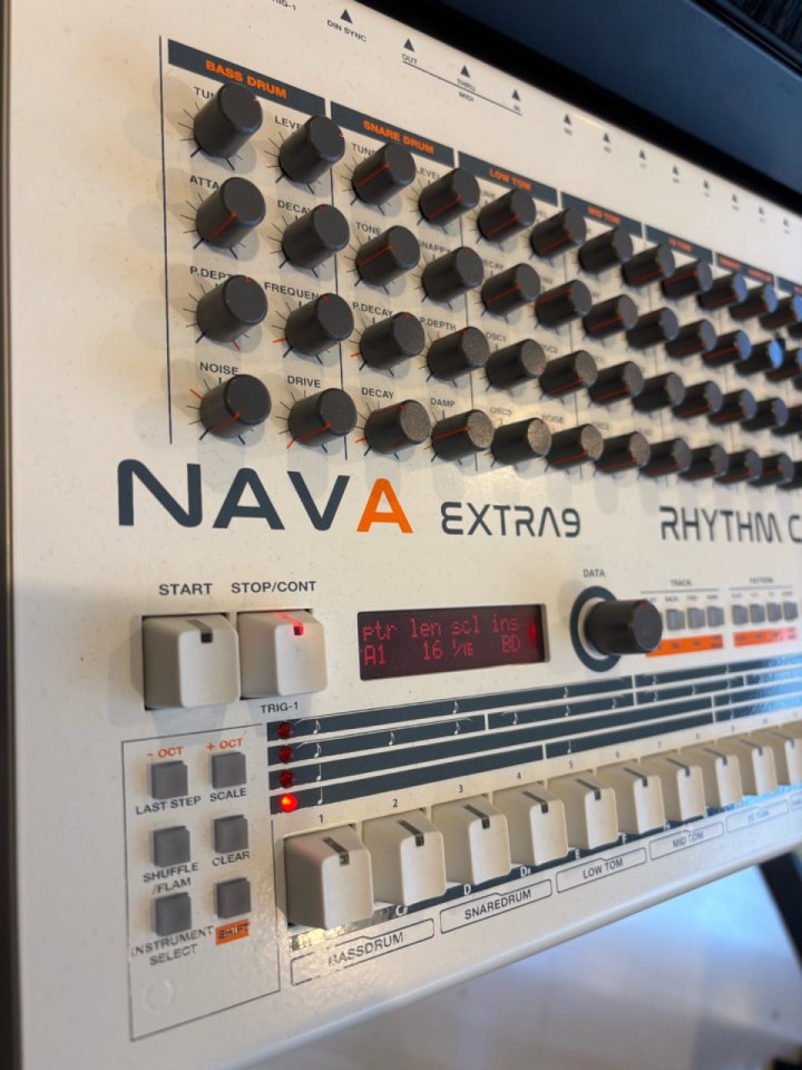 Nava Extra 9
