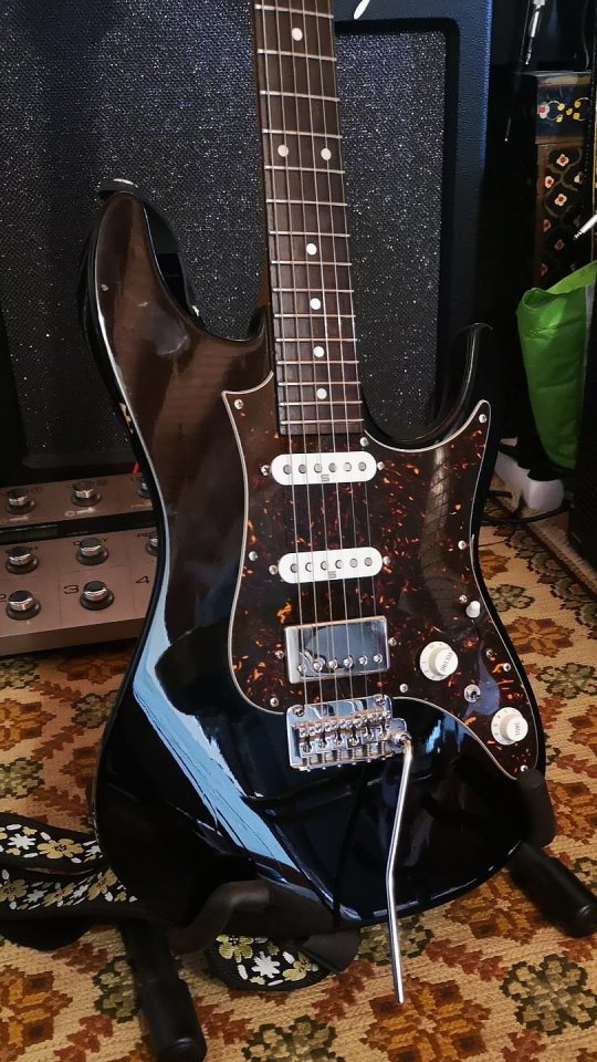 Ibanez AZ2204N-BK Prestige Black de segunda mano · Foto 10 de 10 · Huelva · 1399 €