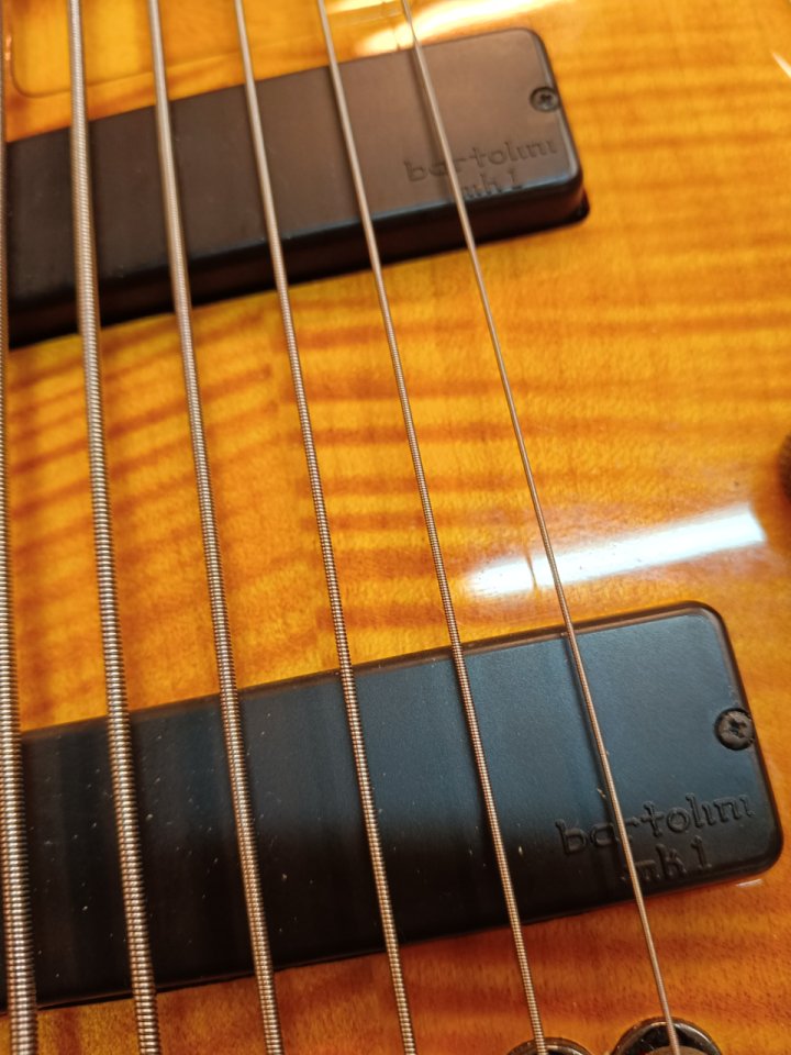 Bajo Ibanez GVB36 Gérald Veasley de segunda mano · Foto 9 de 9 · Bizkaia · 1190 €