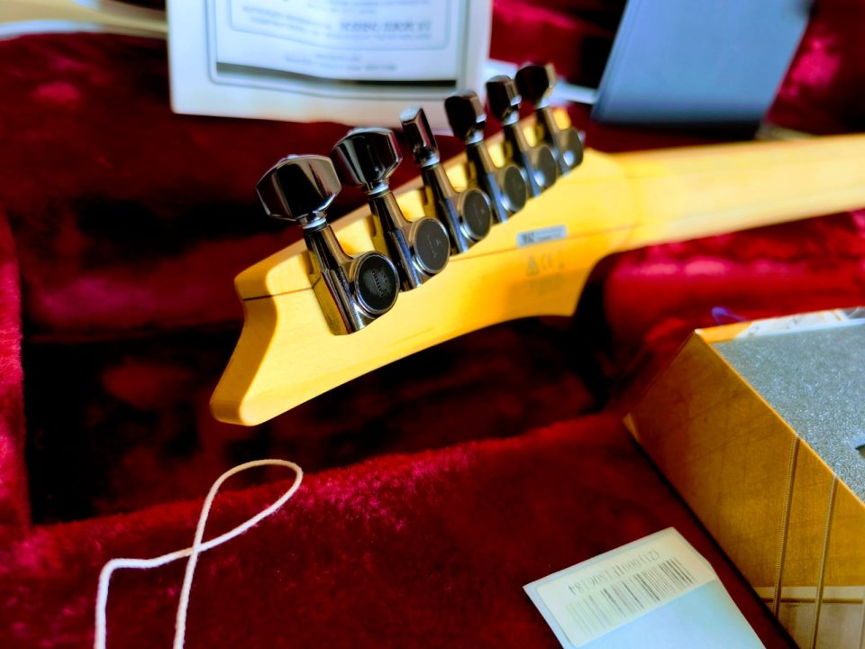 IBANEZ RGA 8420 SDF J. Custom (Bare Knuckle) de segunda mano · Foto 8 de 10 · Sevilla · 3000 €