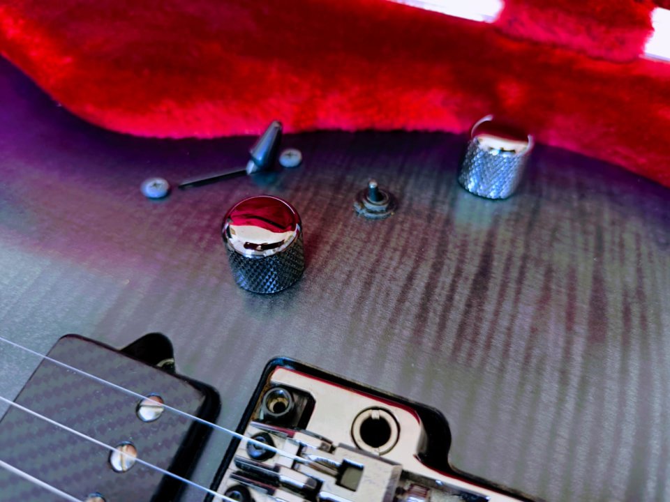 IBANEZ RGA 8420 SDF J. Custom (Bare Knuckle) de segunda mano · Foto 9 de 10 · Sevilla · 3000 €