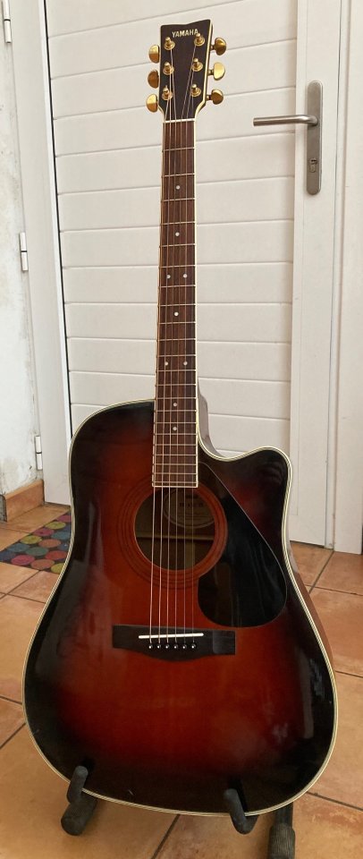 Yamaha DW-4SC-VS de segunda mano · Foto 1 de 7 · Cantabria · 350 €